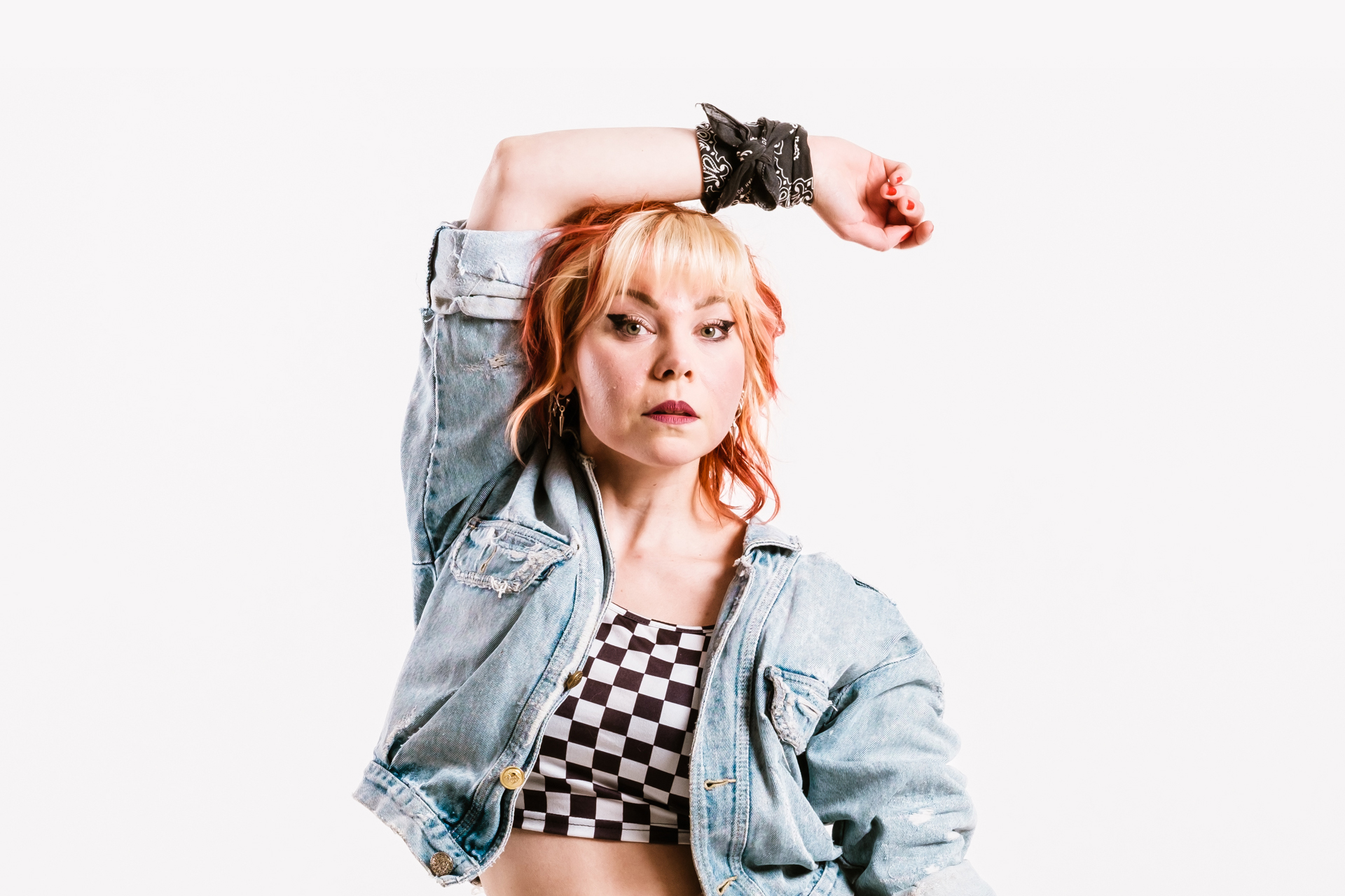jenni-mustaj-rvi-artistit-rock-pop-keikat